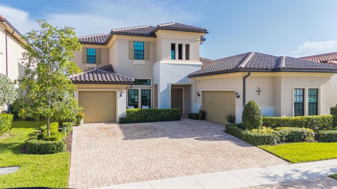 For Sale: $2,300,000 (4 beds, 3 baths, 4203 Square Feet)