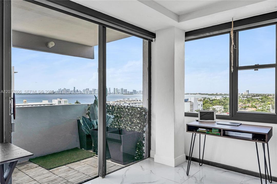 En Venta: $415,000 (2 camas, 2 baños, 1074 Pies cuadrados)