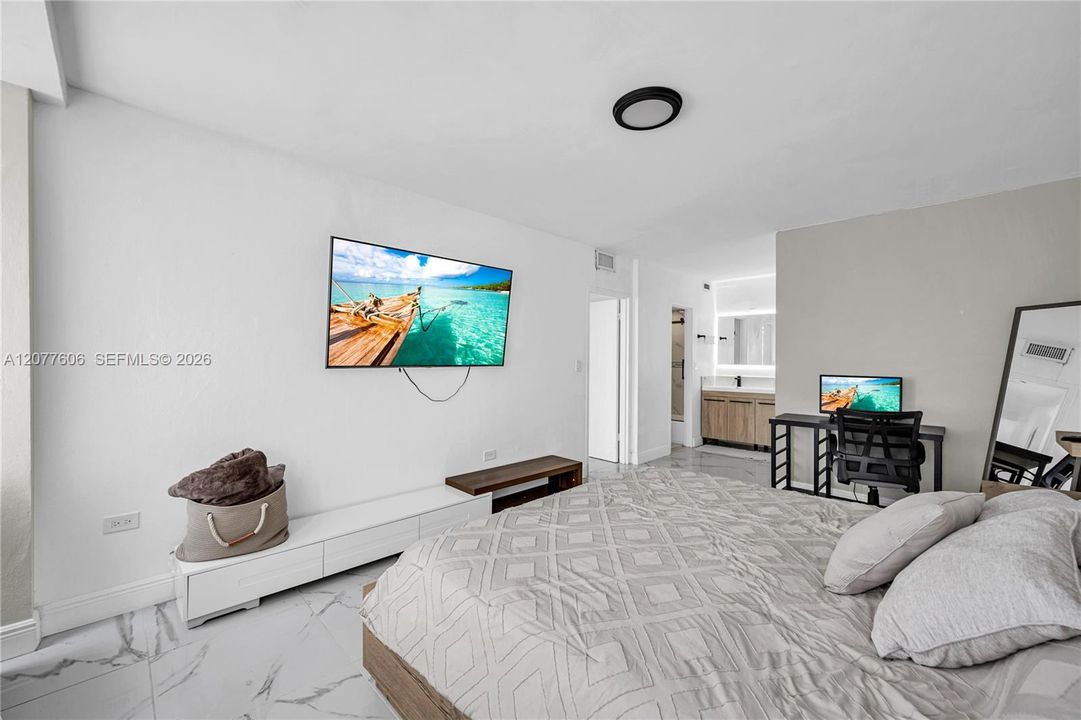 En Venta: $415,000 (2 camas, 2 baños, 1074 Pies cuadrados)