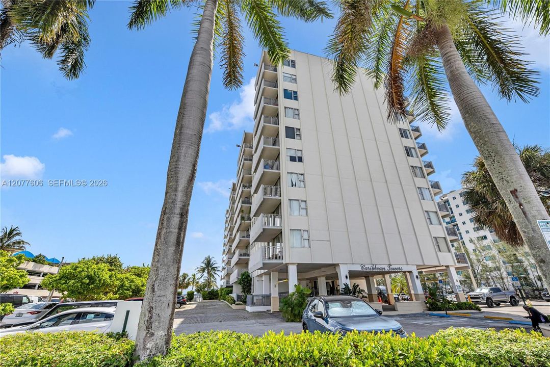 En Venta: $415,000 (2 camas, 2 baños, 1074 Pies cuadrados)