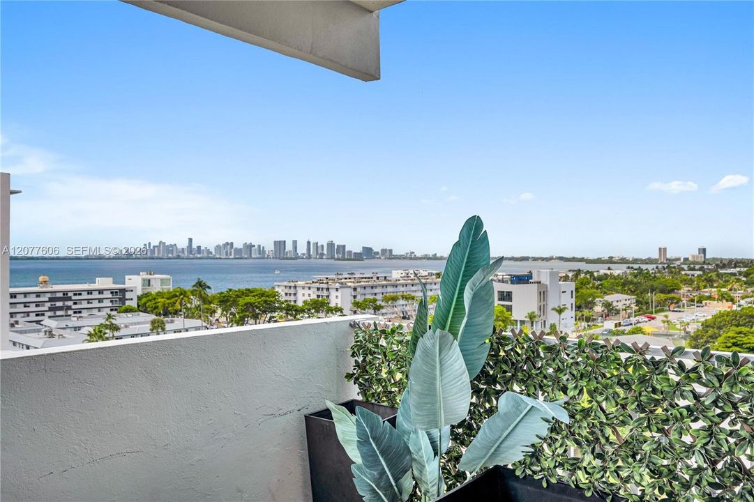 En Venta: $415,000 (2 camas, 2 baños, 1074 Pies cuadrados)