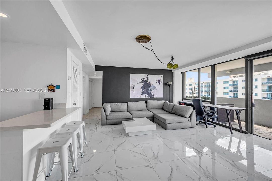 En Venta: $415,000 (2 camas, 2 baños, 1074 Pies cuadrados)