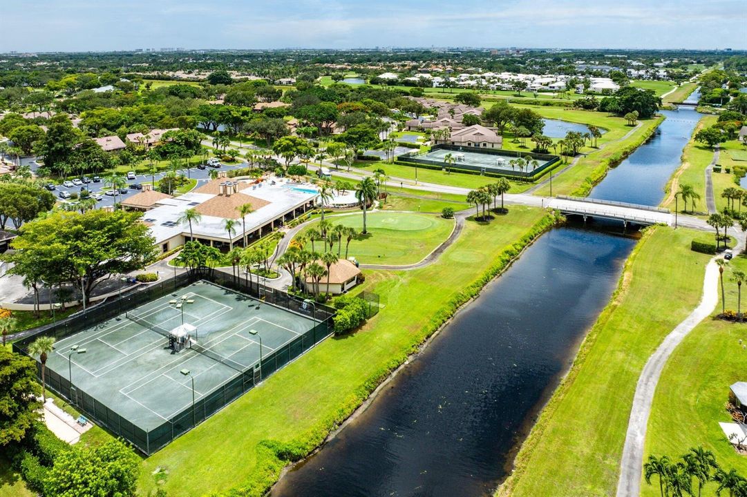 Country Club Courts