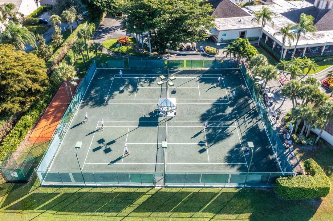 Country Club Har Tru Lite Tennis Courts