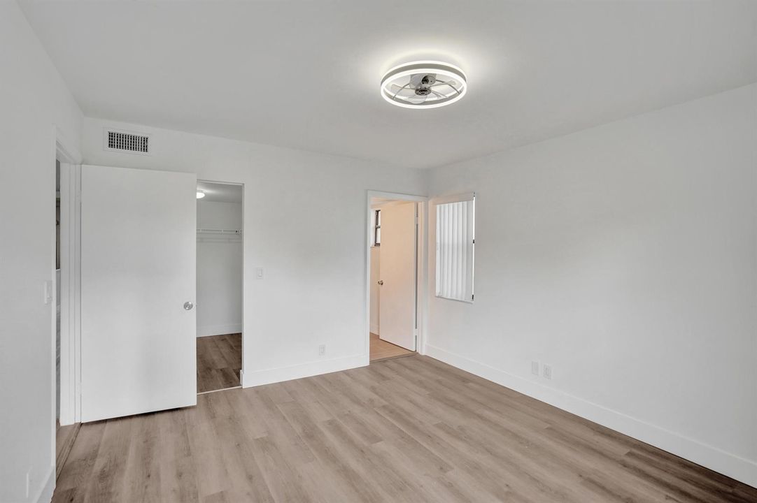 Condo For Sale in Lucerne Pointe