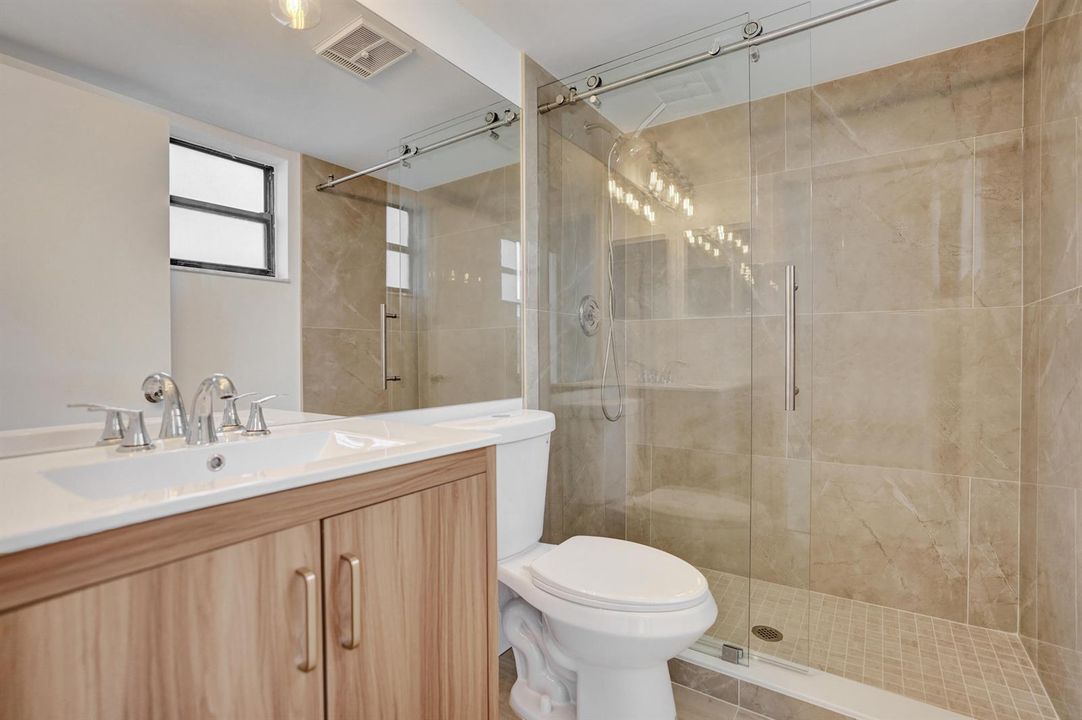 Condo For Sale in Lucerne Pointe