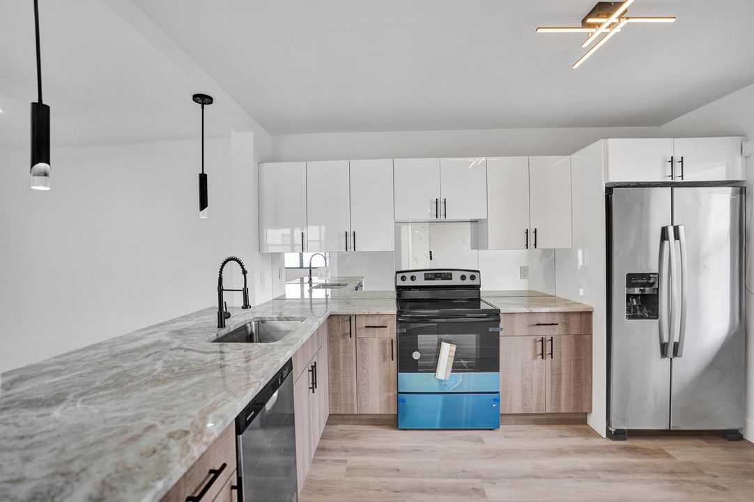 Condo For Sale in Lucerne pointe