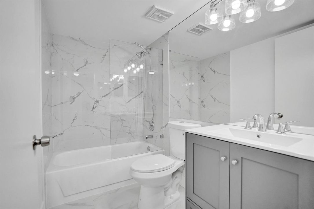 Condo For Sale in Lucerne pointe