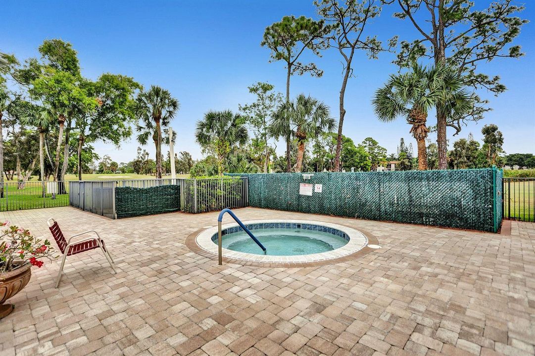 Condo For Sale in Lucerne Lakes
