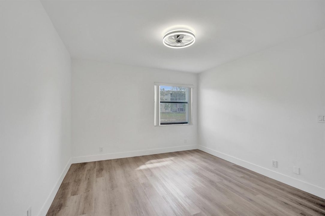 Condo For Sale in Lucerne Pointe