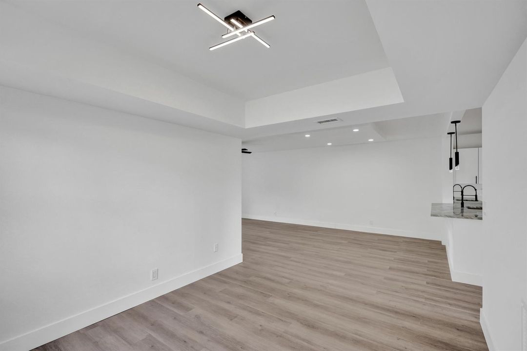 Condo For Sale in Lucerne Pointe