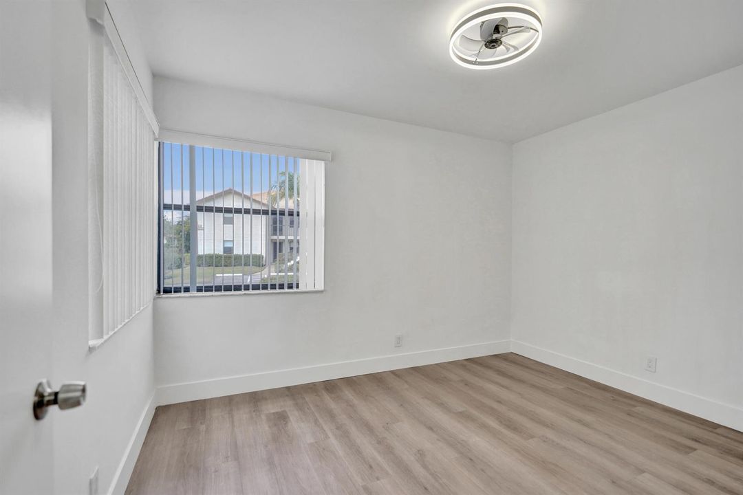Condo For Sale in Lucerne Pointe