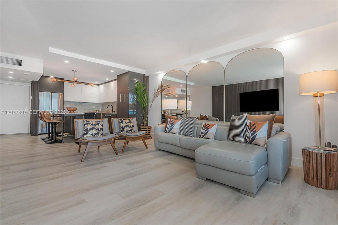 For Rent: $8,500 (1 beds, 1 baths, 880 Square Feet)