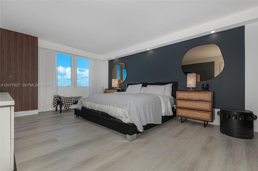 For Rent: $8,500 (1 beds, 1 baths, 880 Square Feet)