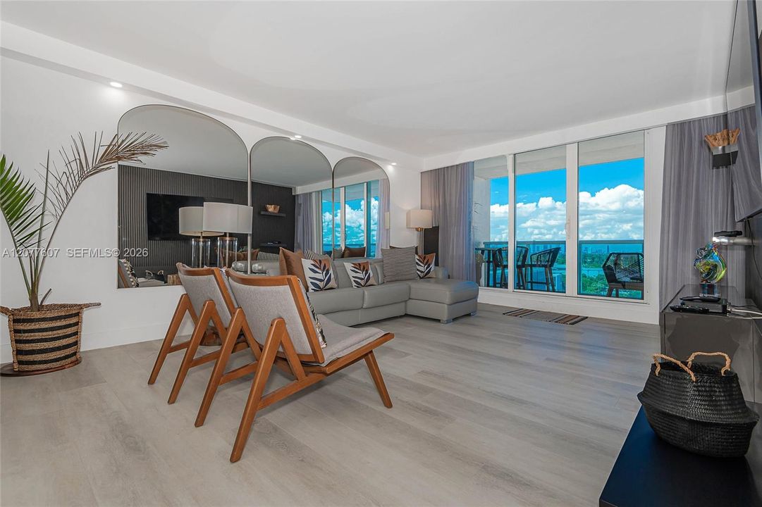 For Rent: $8,500 (1 beds, 1 baths, 880 Square Feet)