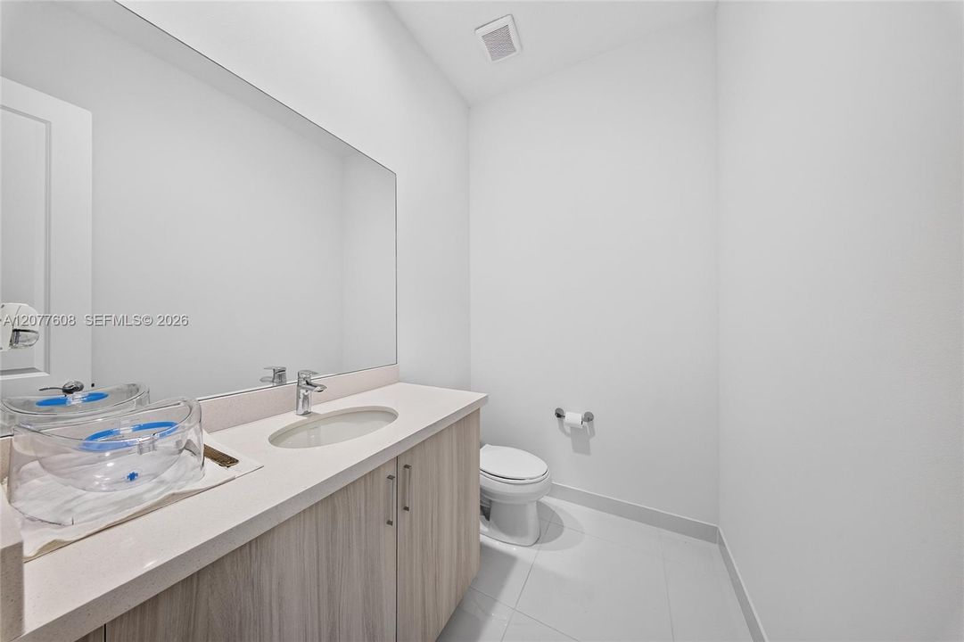 En Venta: $549,000 (3 camas, 3 baños, 0 Pies cuadrados)