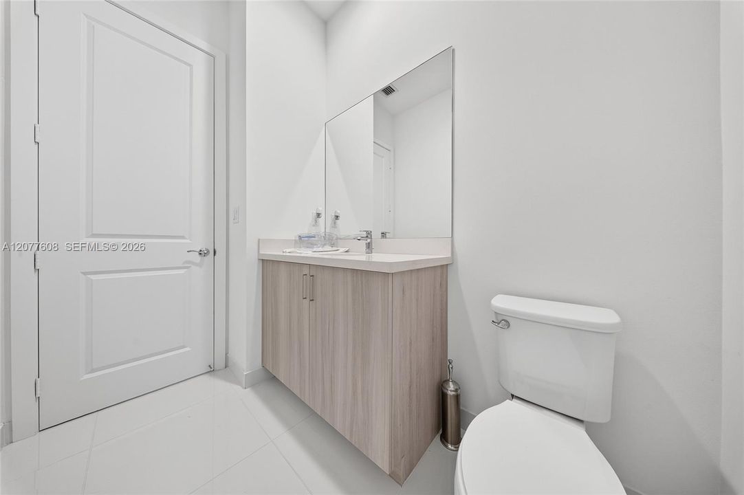 En Venta: $549,000 (3 camas, 3 baños, 0 Pies cuadrados)