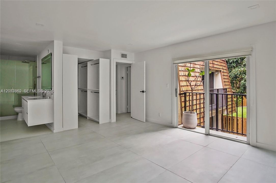 For Rent: $2,700 (2 beds, 2 baths, 1500 Square Feet)