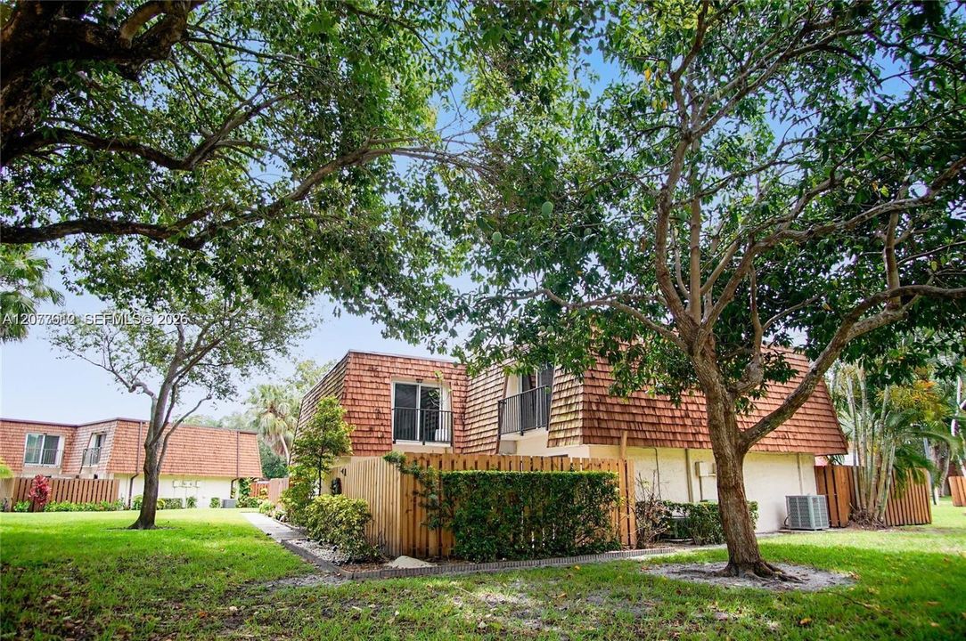 For Rent: $2,700 (2 beds, 2 baths, 1500 Square Feet)
