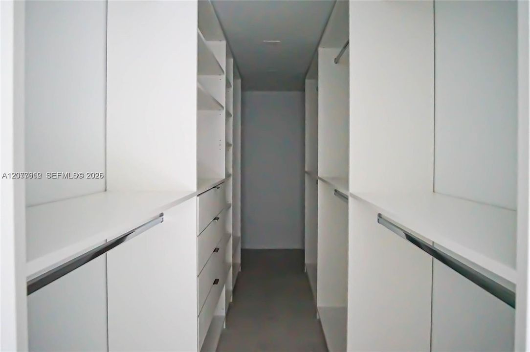 For Rent: $2,700 (2 beds, 2 baths, 1500 Square Feet)
