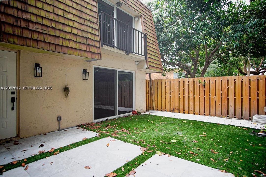 For Rent: $2,700 (2 beds, 2 baths, 1500 Square Feet)