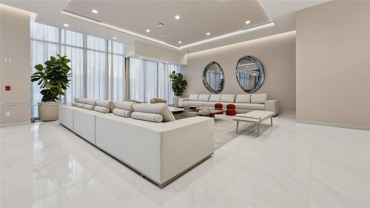 На продажу: $1,070,000 (2 спален, 2 ванн, 1182 Квадратных фут)