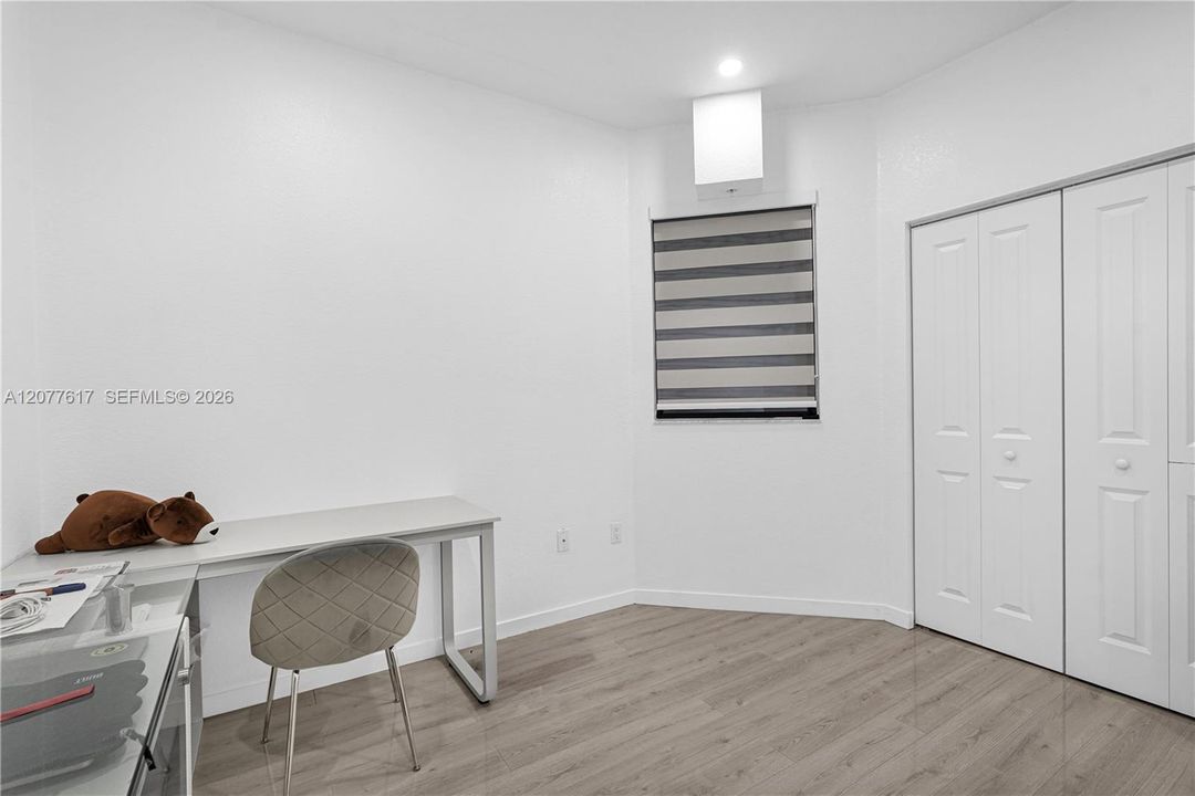 For Rent: $2,700 (3 beds, 2 baths, 1384 Square Feet)