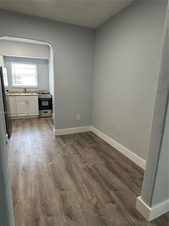 For Rent: $1,900 (1 beds, 1 baths, 650 Square Feet)