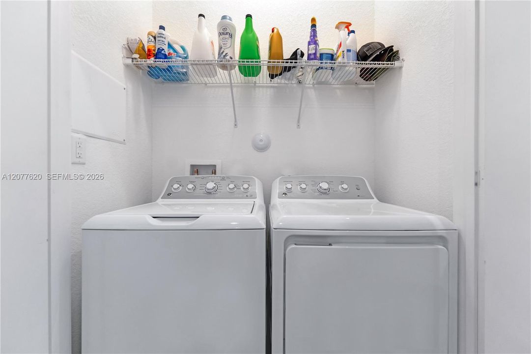 En Venta: $415,900 (3 camas, 2 baños, 1530 Pies cuadrados)