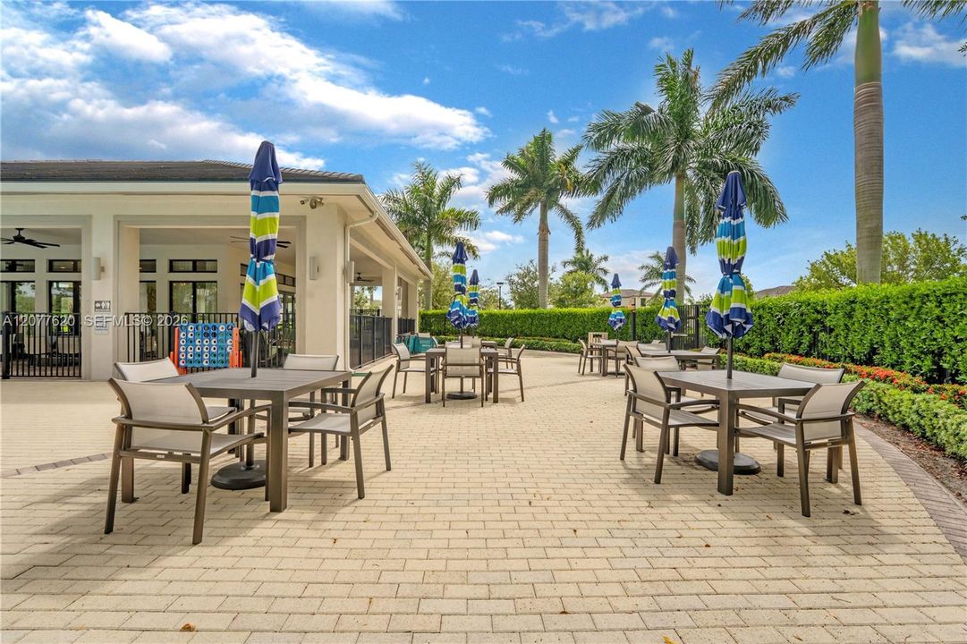 En Venta: $415,900 (3 camas, 2 baños, 1530 Pies cuadrados)