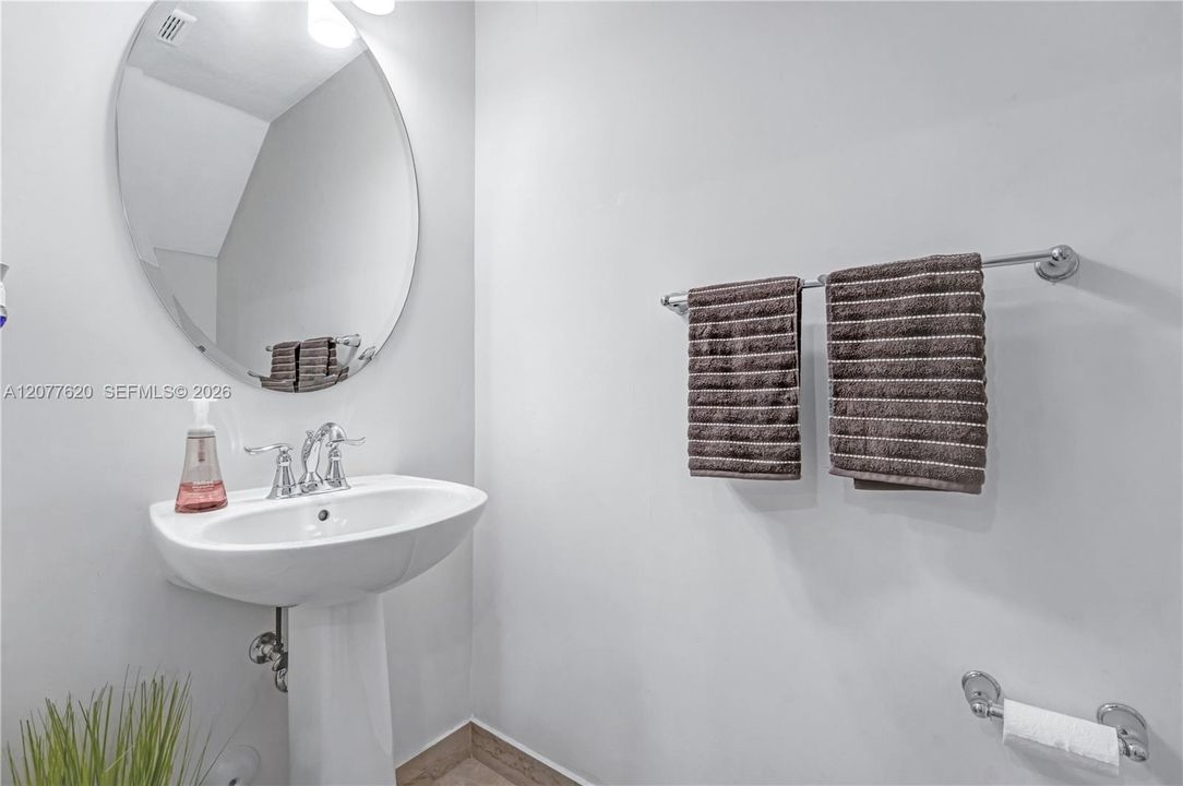 En Venta: $415,900 (3 camas, 2 baños, 1530 Pies cuadrados)