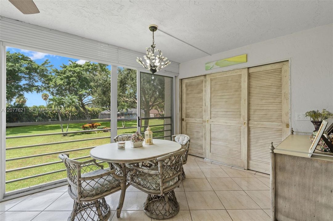 En Venta: $275,000 (2 camas, 2 baños, 1515 Pies cuadrados)
