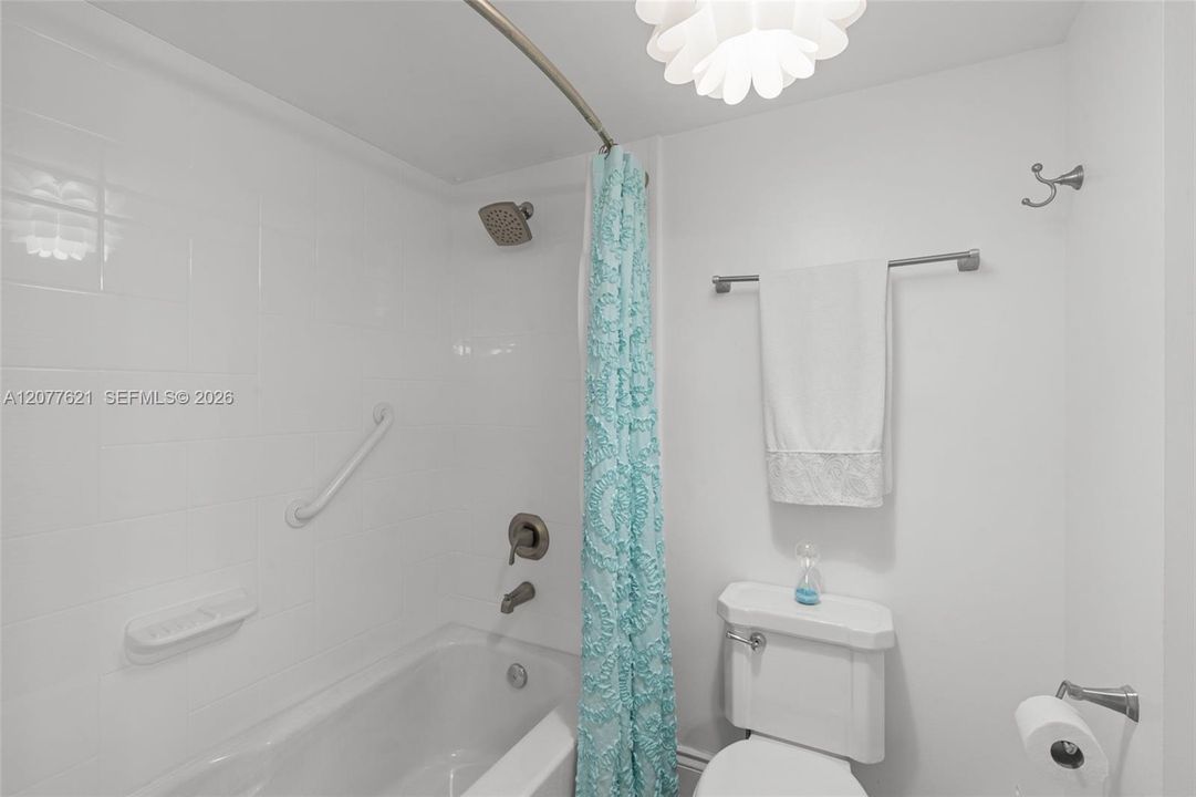En Venta: $275,000 (2 camas, 2 baños, 1515 Pies cuadrados)
