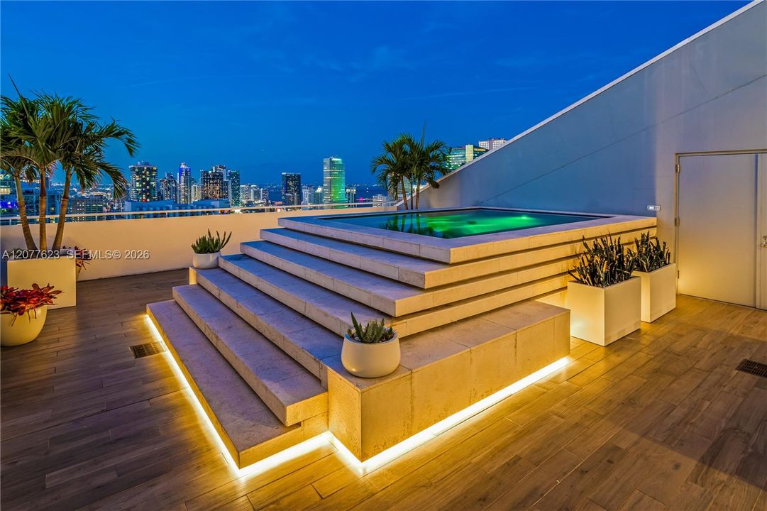Private pool and terrace