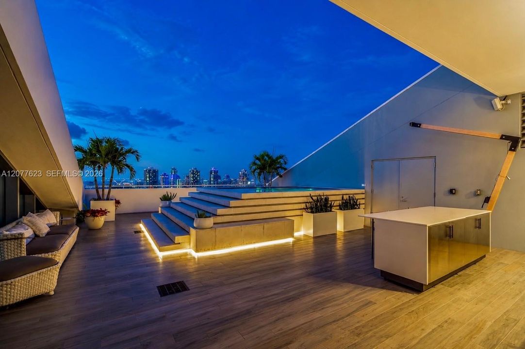 Private pool, terrace and summer kitchen