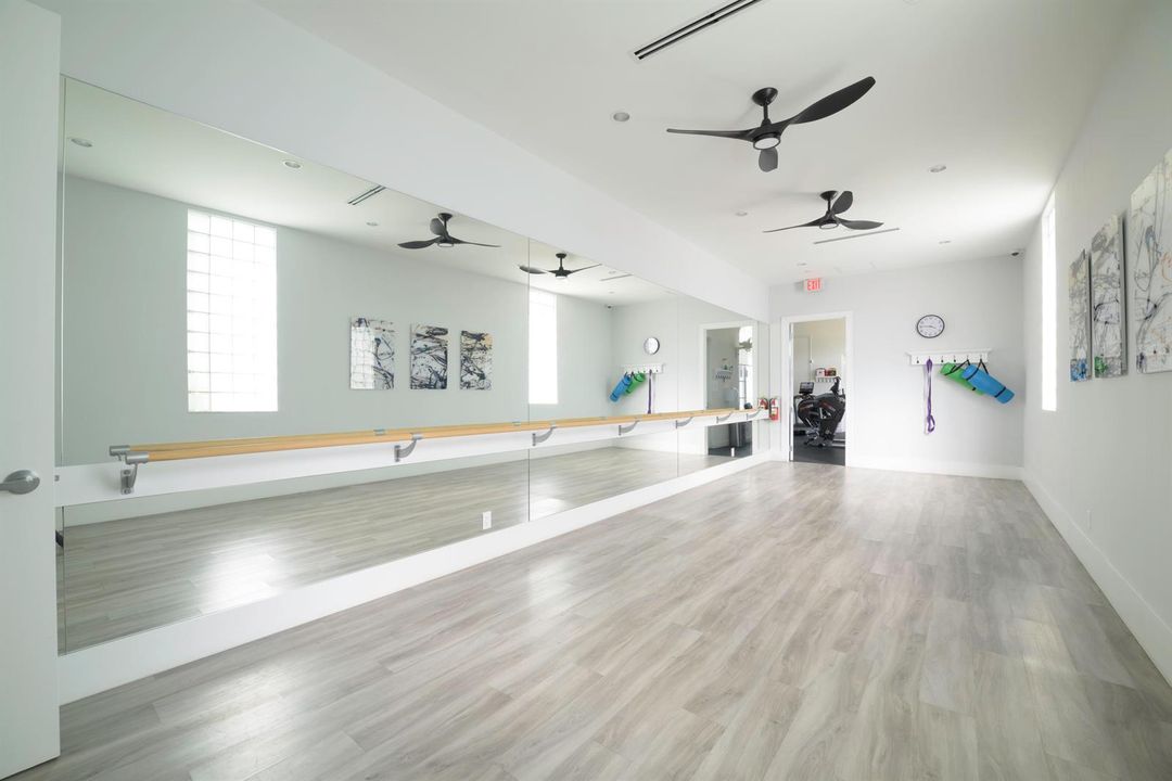 YOGA STUDIO