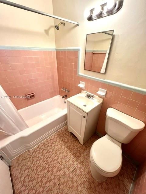 В аренду: $1,350 (1 спален, 1 ванн, 0 Квадратных фут)