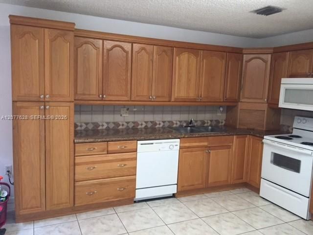 For Rent: $2,650 (2 beds, 2 baths, 1241 Square Feet)