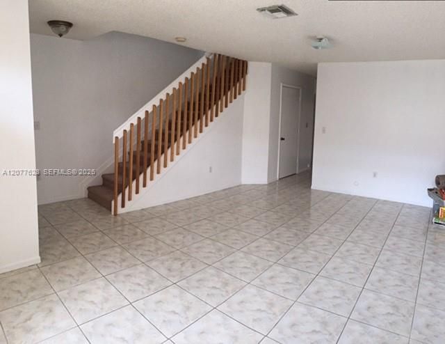 For Rent: $2,650 (2 beds, 2 baths, 1241 Square Feet)