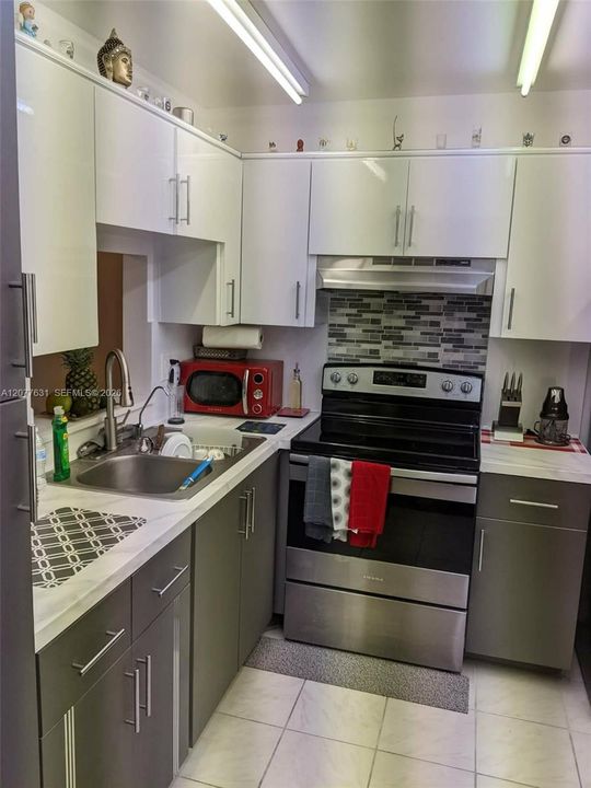 На продажу: $168,000 (1 спален, 1 ванн, 730 Квадратных фут)