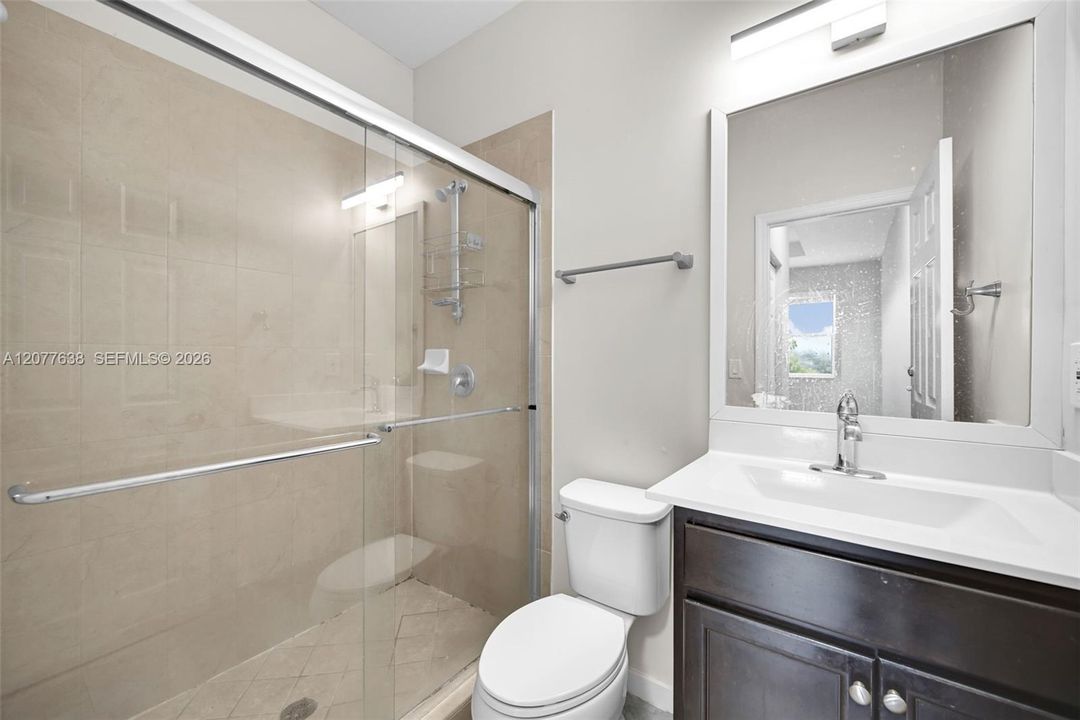 For Rent: $2,150 (2 beds, 2 baths, 1290 Square Feet)