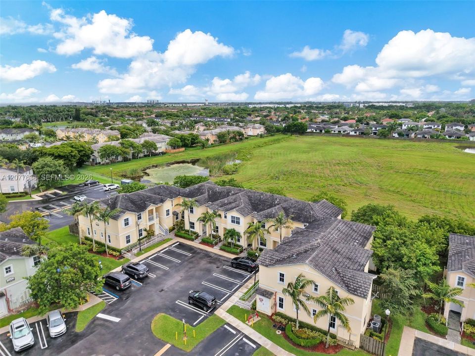 For Rent: $2,150 (2 beds, 2 baths, 1290 Square Feet)