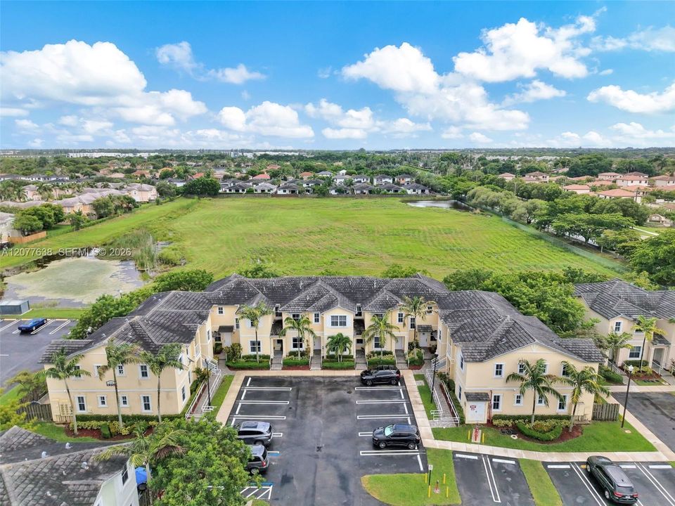 For Rent: $2,150 (2 beds, 2 baths, 1290 Square Feet)
