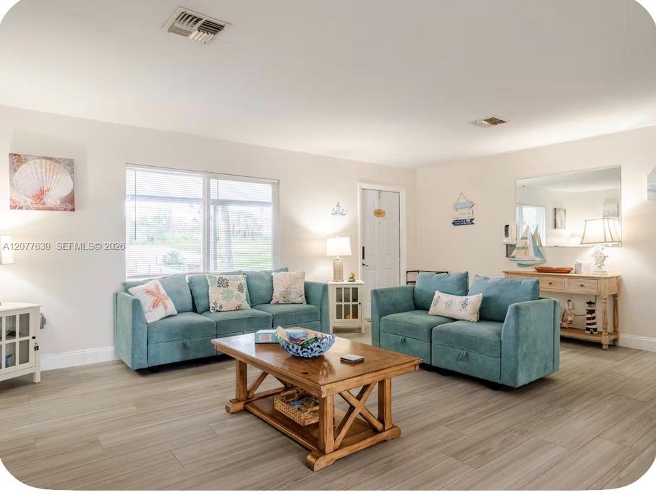 En Venta: $449,000 (4 camas, 2 baños, 0 Pies cuadrados)