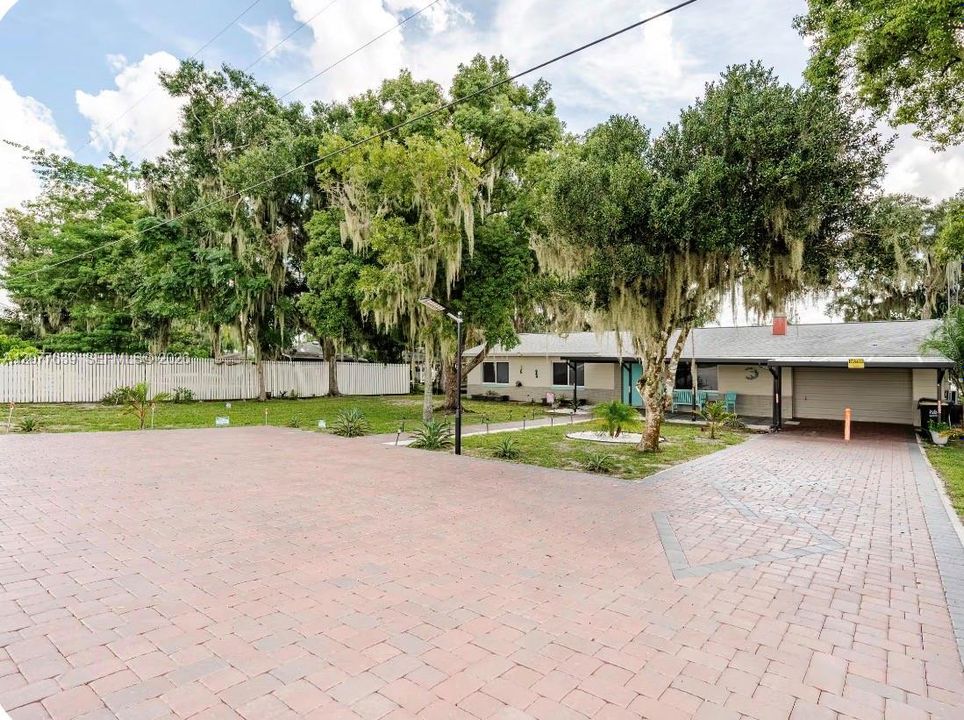 En Venta: $449,000 (4 camas, 2 baños, 0 Pies cuadrados)