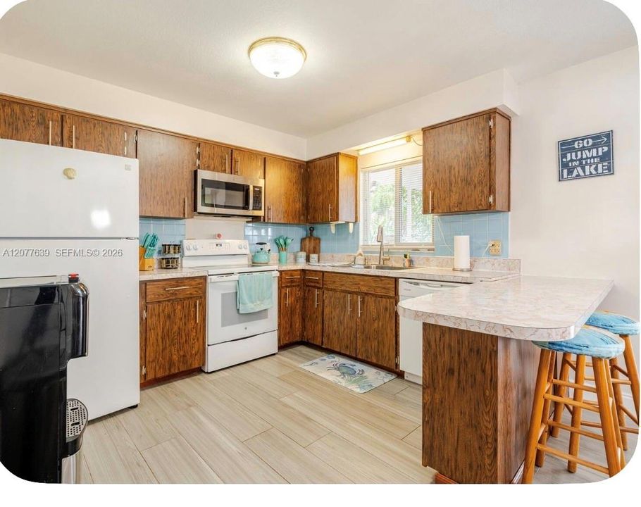 En Venta: $449,000 (4 camas, 2 baños, 0 Pies cuadrados)