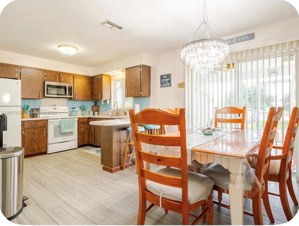 En Venta: $449,000 (4 camas, 2 baños, 0 Pies cuadrados)