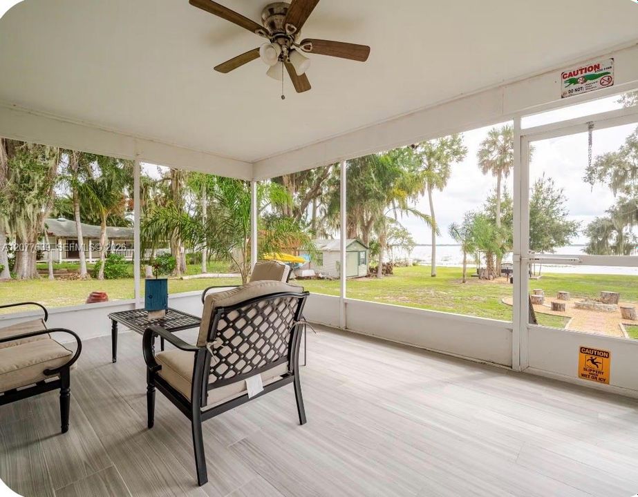 En Venta: $449,000 (4 camas, 2 baños, 0 Pies cuadrados)