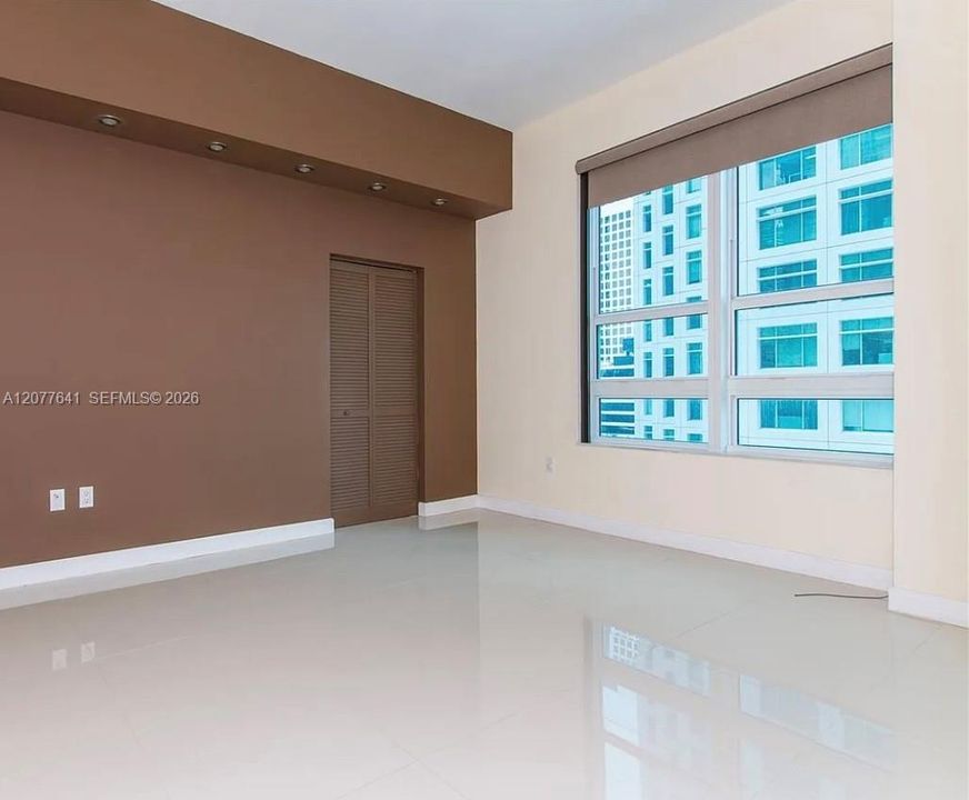 For Rent: $3,200 (1 beds, 1 baths, 692 Square Feet)