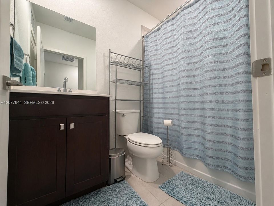 For Rent: $2,850 (3 beds, 2 baths, 1628 Square Feet)